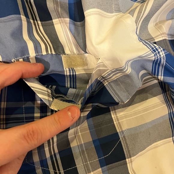 Chaps Men's Plaid Button Down Shirt - Picture 5 of 8